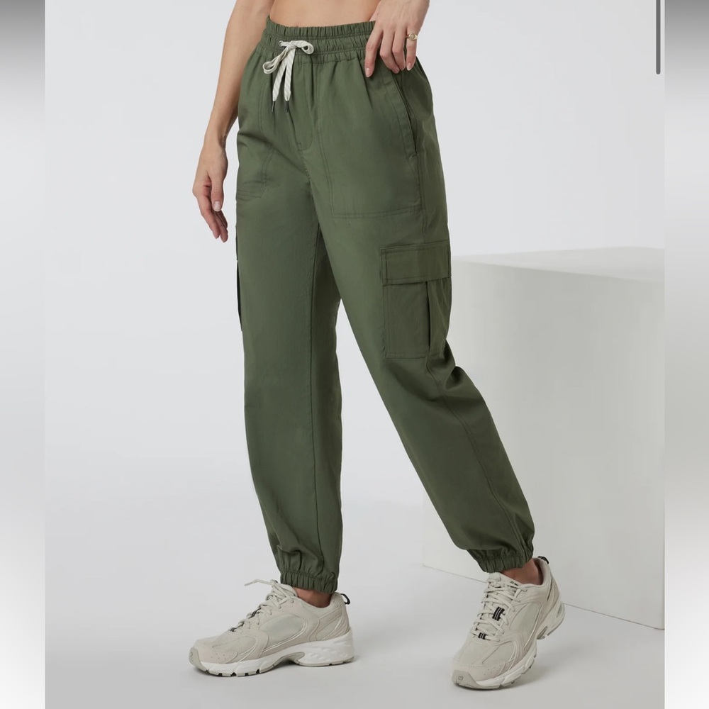 Vuori Birch Jogger Army Green Sz XS
